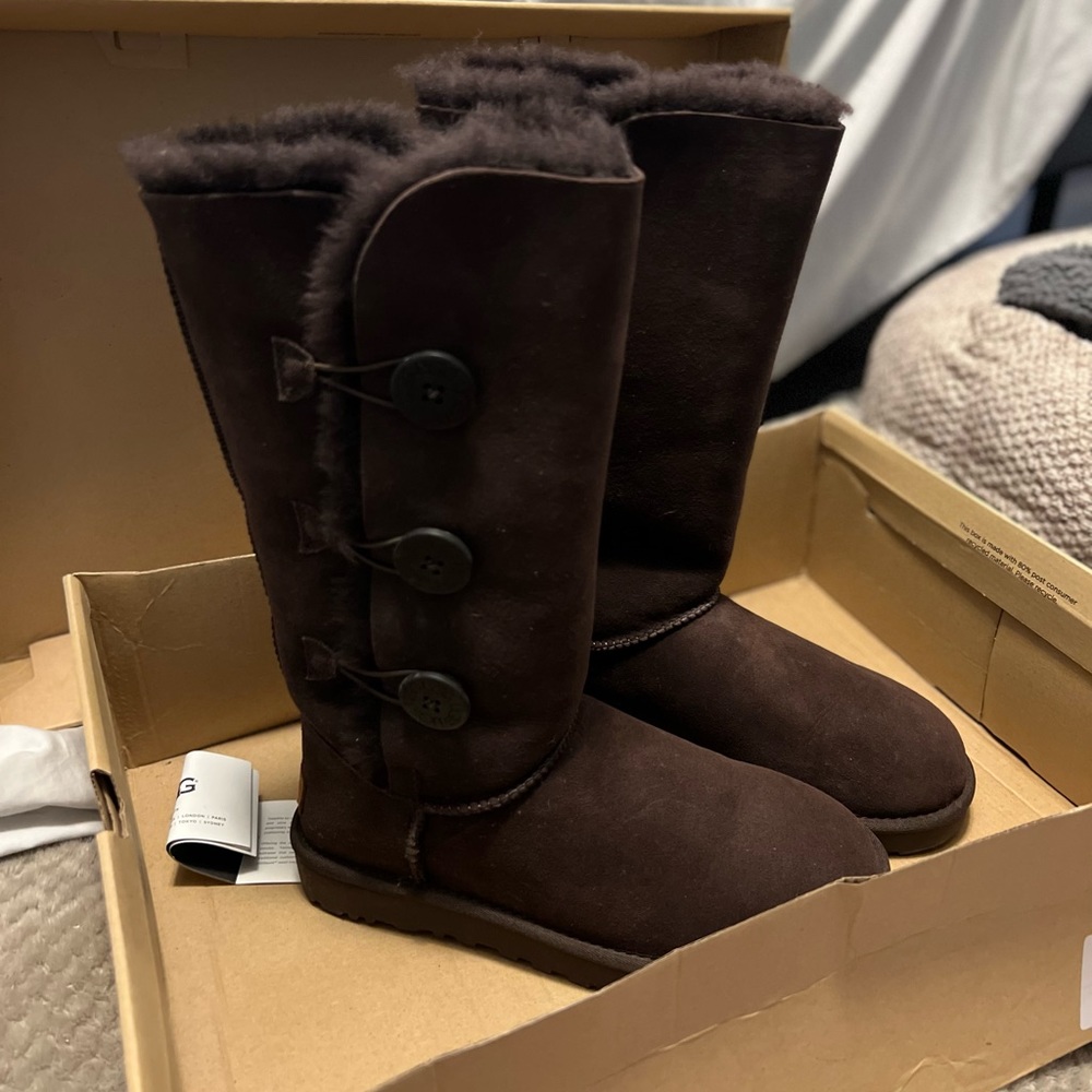 Bailey button ugg boots